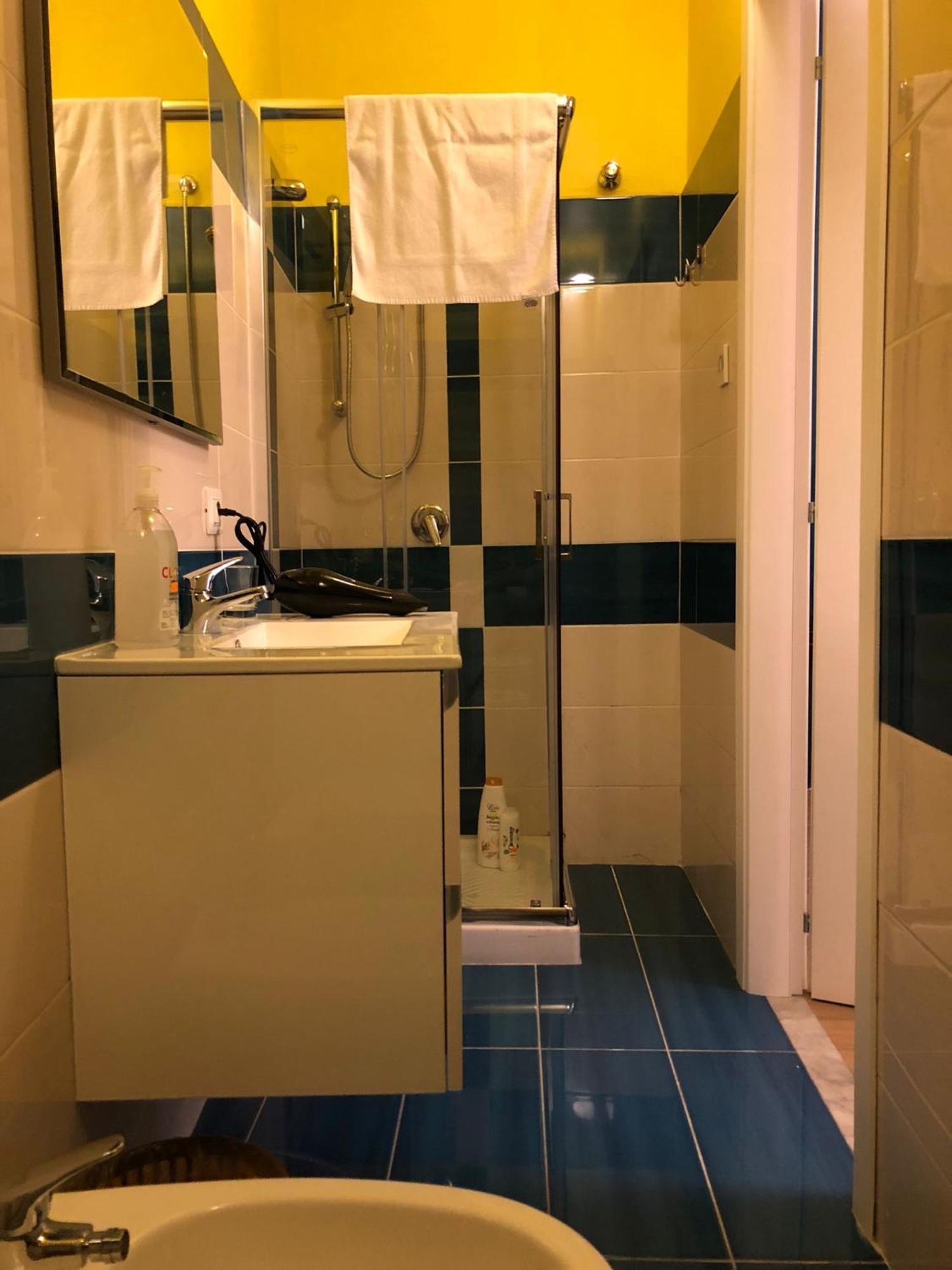 Casa Mariella Bed & Breakfast Napoli Bagian luar foto